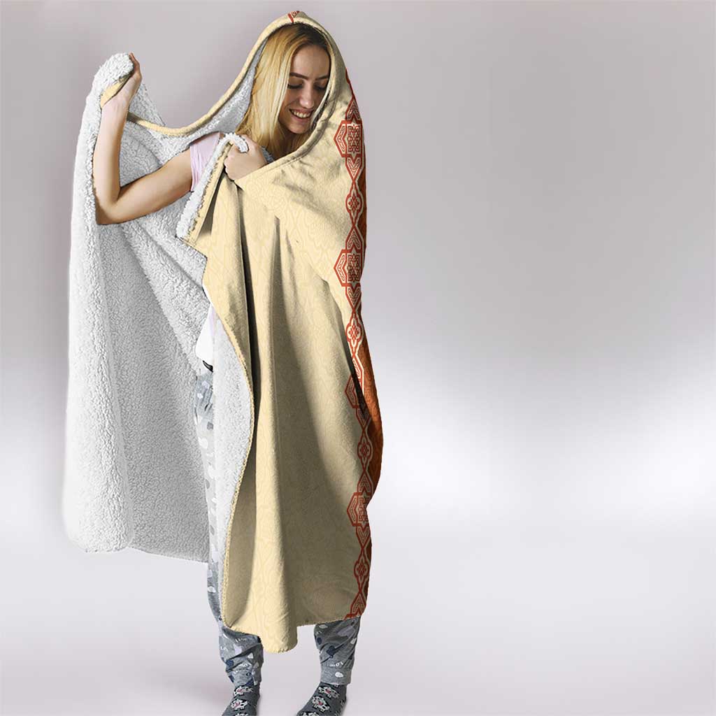 Iran Heritage Hooded Blanket with Traditional Pattern and Royal Emblem Design