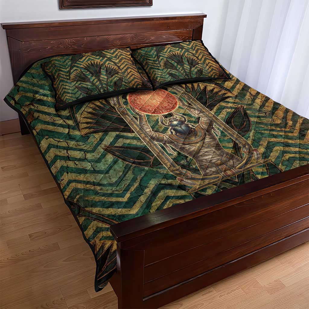 Khepri Quilt Bed Set Ancient Egyptian Chevron, Scarab Ankh and Winged Khepri Guardian Motif - Wonder Print Shop