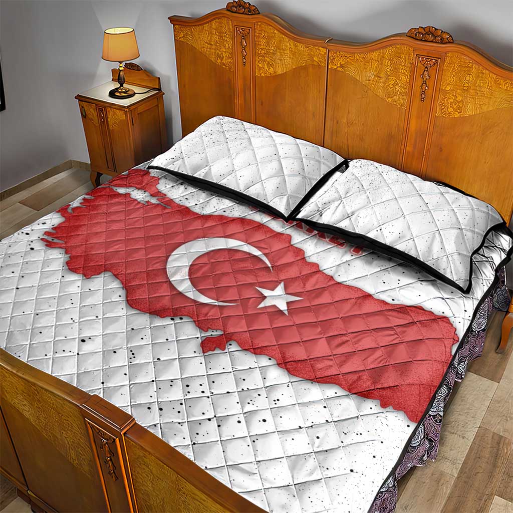 Turkey Flag Map Red and White Quilt Bed Set with National Symbol