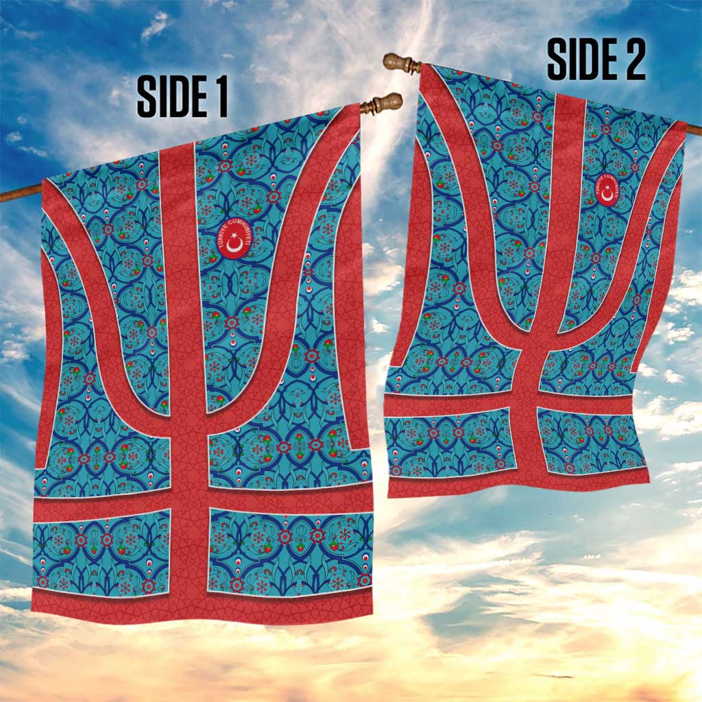 Blue Turkish Traditional Pattern and Red Garden Flag with National Flag Emblem