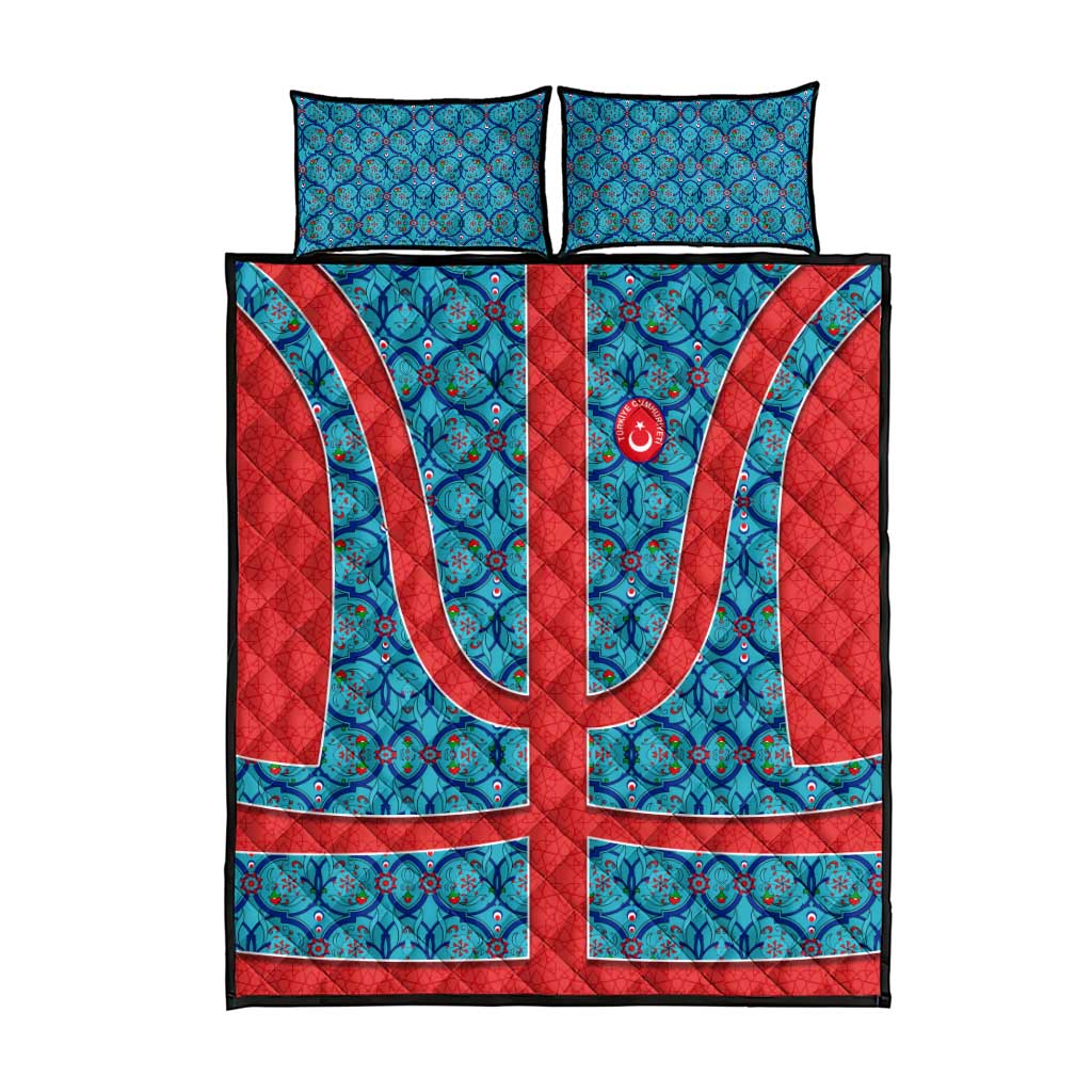Blue Turkish Traditional Pattern and Red Quilt Bed Set with National Flag Emblem