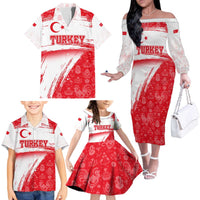Turkey National Flag and Pattern Design Family Matching Off The Shoulder Long Sleeve Dress and Hawaiian Shirt with Red Brush Stroke Effect