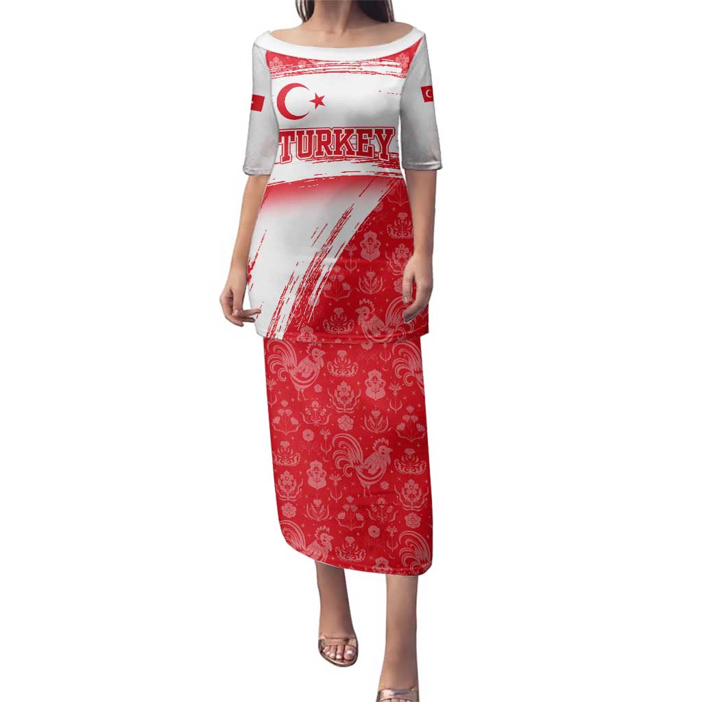 Turkey National Flag and Pattern Design Family Matching Puletasi and Hawaiian Shirt with Red Brush Stroke Effect