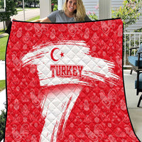 Turkey National Flag and Pattern Design Quilt with Red Brush Stroke Effect