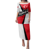 Turkey Flag and Modern Graphic Design Family Matching Puletasi and Hawaiian Shirt with Bold Red and Black Elements