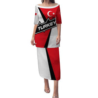 Turkey Flag and Modern Graphic Design Puletasi with Bold Red and Black Elements