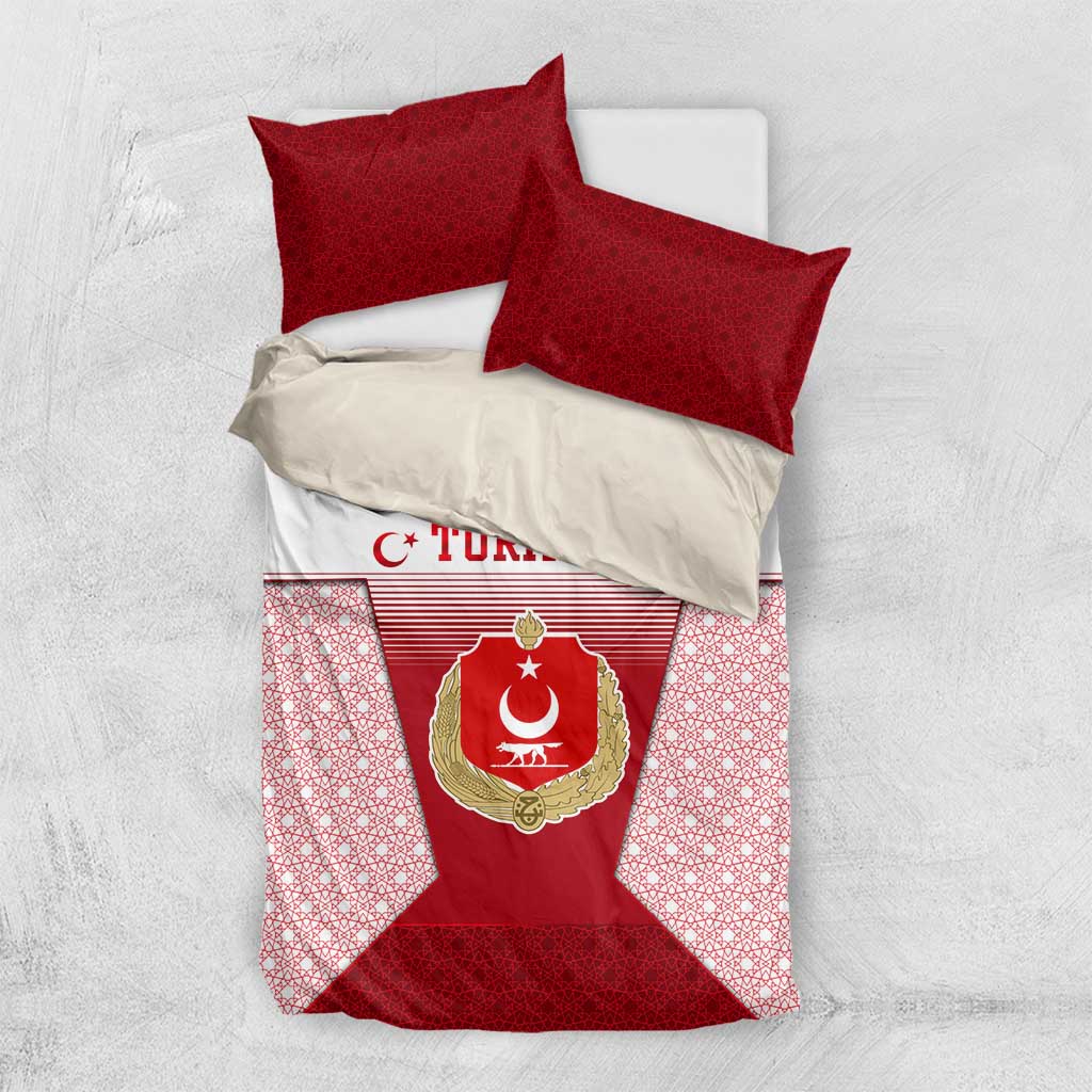 Turkey National Emblem and Cartoon Turkey Bird Bedding Set with Red and White Gradient Design