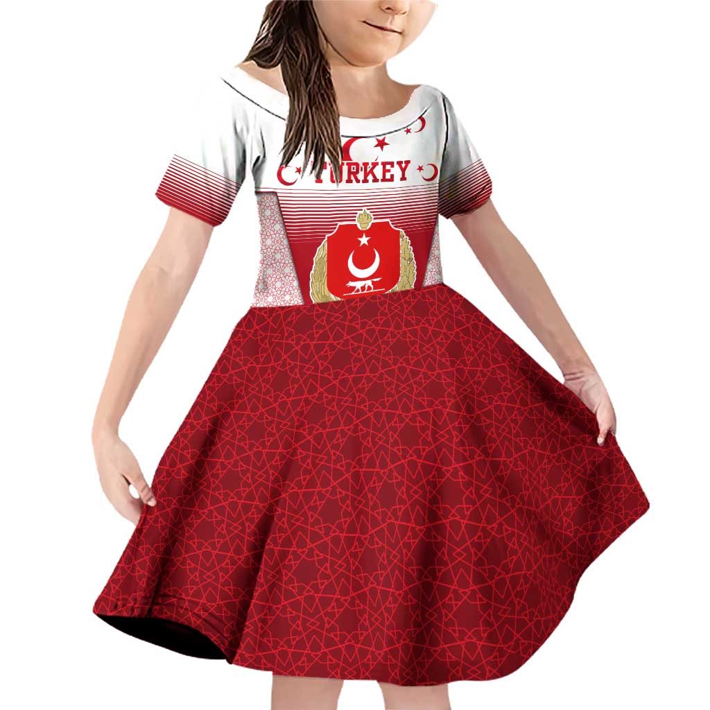 Turkey National Emblem and Cartoon Turkey Bird Family Matching Off Shoulder Short Dress and Hawaiian Shirt with Red and White Gradient Design