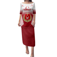 Turkey National Emblem and Cartoon Turkey Bird Family Matching Puletasi and Hawaiian Shirt with Red and White Gradient Design