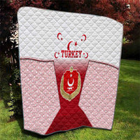 Turkey National Emblem and Cartoon Turkey Bird Quilt with Red and White Gradient Design