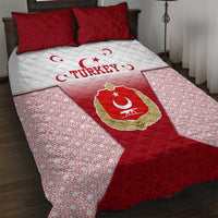 Turkey National Emblem and Cartoon Turkey Bird Quilt Bed Set with Red and White Gradient Design