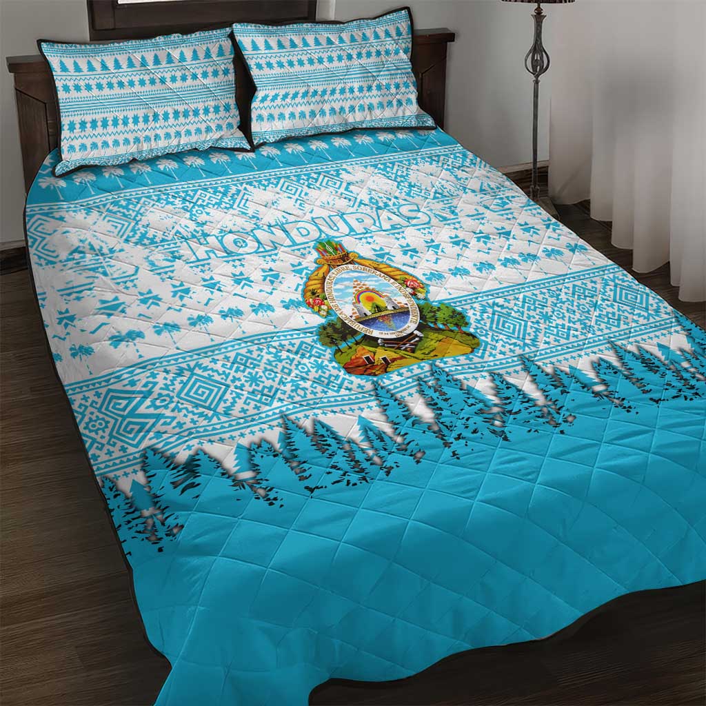 Honduras Christmas Quilt Bed Set with National Emblem Palm Trees and Snowflake Pattern Design - Wonder Print Shop