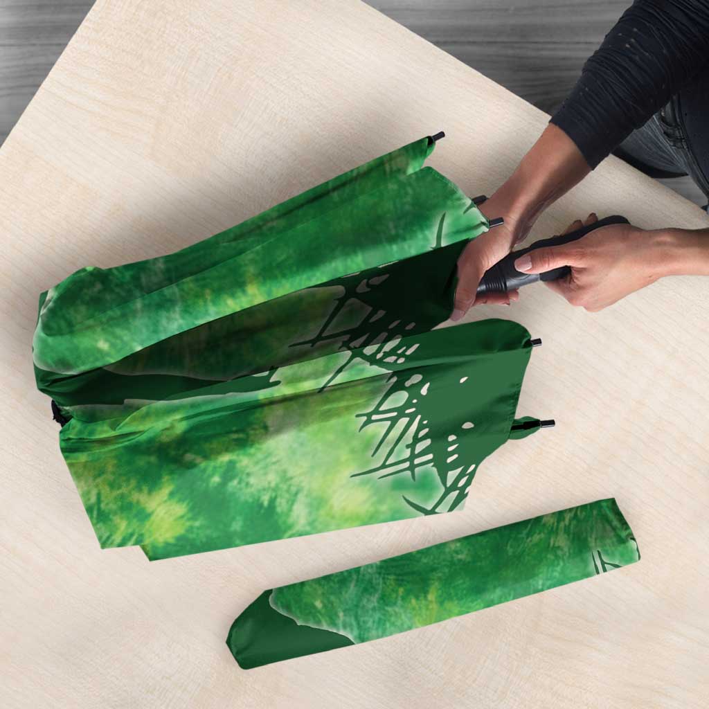 Custom Disc Golf Umbrella with Green Tie Dye Basket and Player Silhouette - Wonder Print Shop