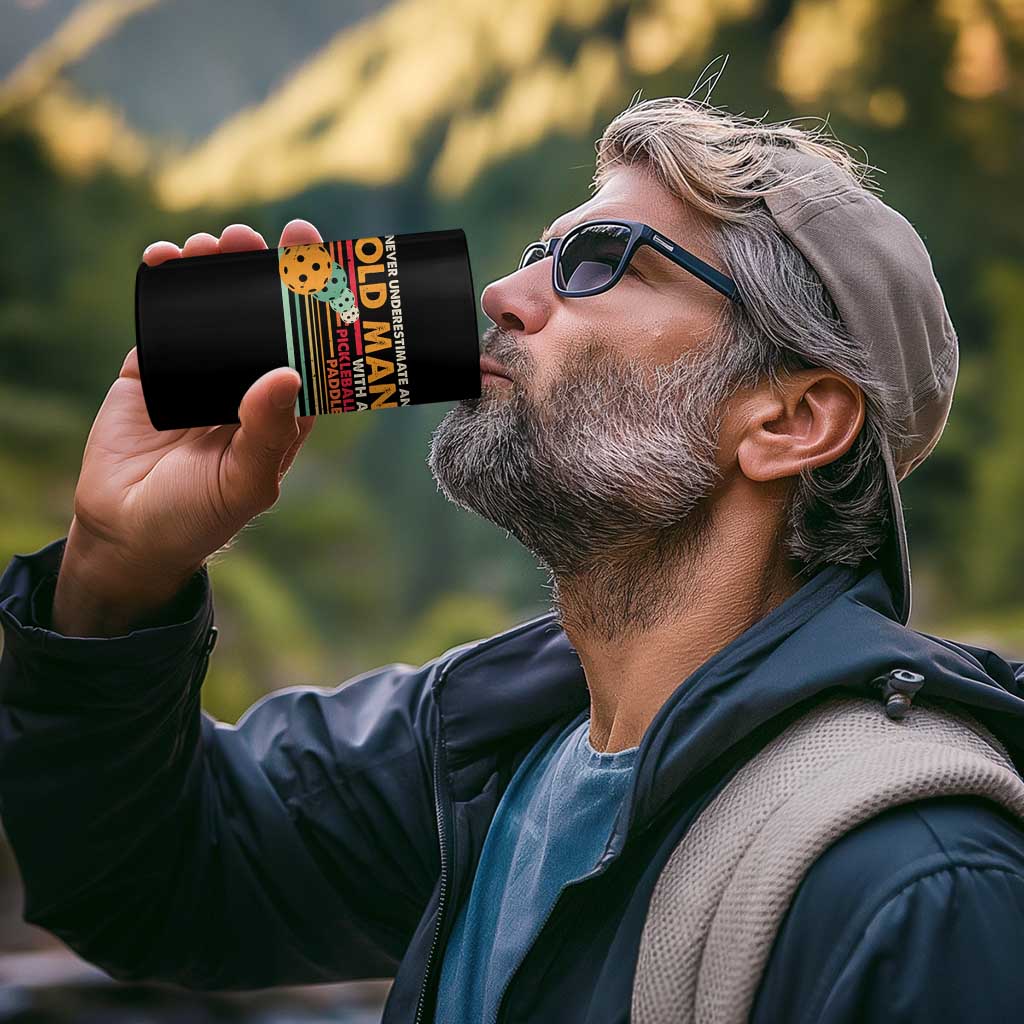 Funny Pickleball 4 in 1 Can Cooler Tumbler Never Underestimate An Old Man With A Pickleball Paddle