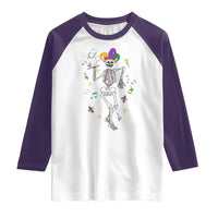 Mardi Gras Funny Jester Skeleton Dancing With Cat Raglan Shirt