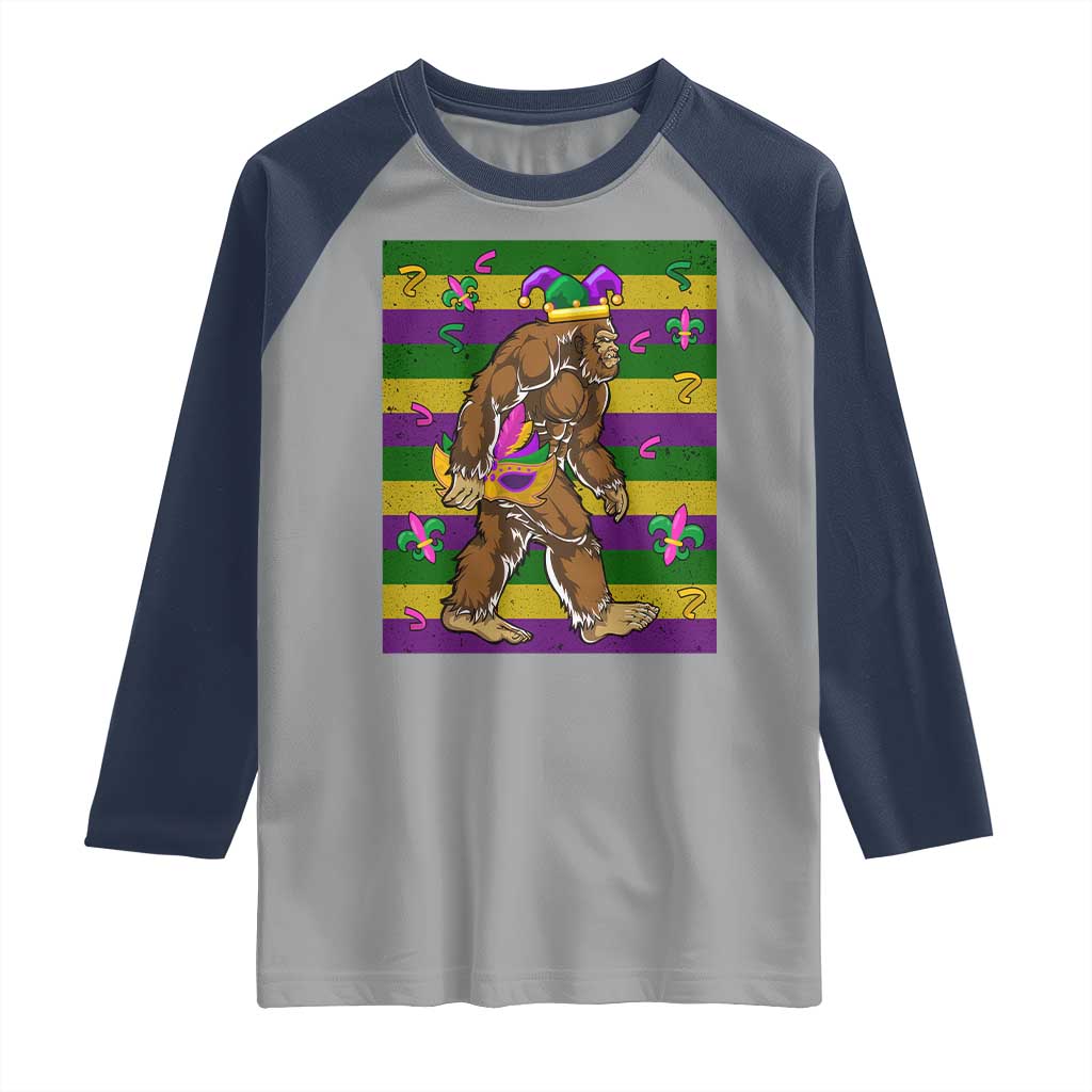 Mardi Gras Bigfoot Sasquatch Funny Fat Tuesday Parade Raglan Shirt