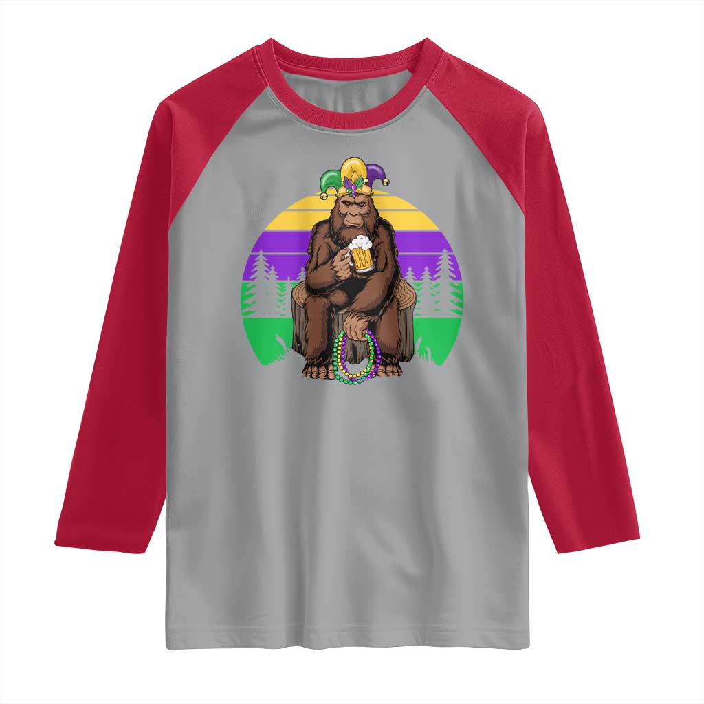 Mardi Gras Bigfoot Sasquatch Funny Beer Lover Raglan Shirt