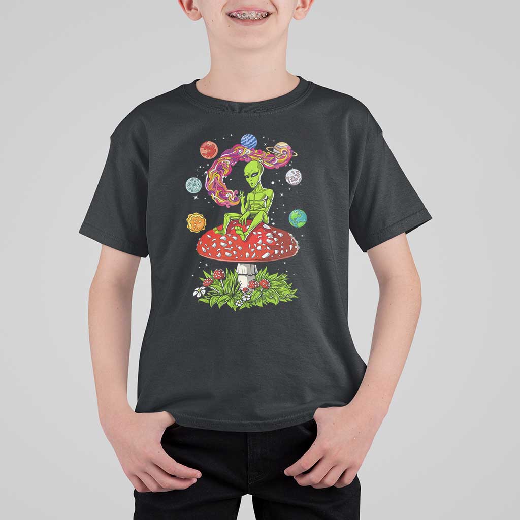 Outer Space Funny Alien Smoking T Shirt For Kid