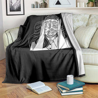 Creepy Aesthetic All Eyes On Me Psycho Girl Throw Blanket - Wonder Print Shop