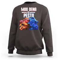 Funny Moo Deng VS Pesto Sweatshirt - Wonder Print Shop