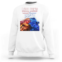 Funny Moo Deng VS Pesto Sweatshirt - Wonder Print Shop