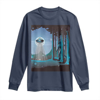Bigfoot Hiding From Alien UFO Funny Sasquatch Long Sleeve Shirt