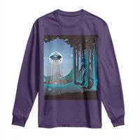 Bigfoot Hiding From Alien UFO Funny Sasquatch Long Sleeve Shirt