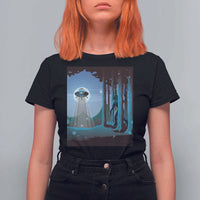 Bigfoot Hiding From Alien UFO Funny Sasquatch T Shirt For Women