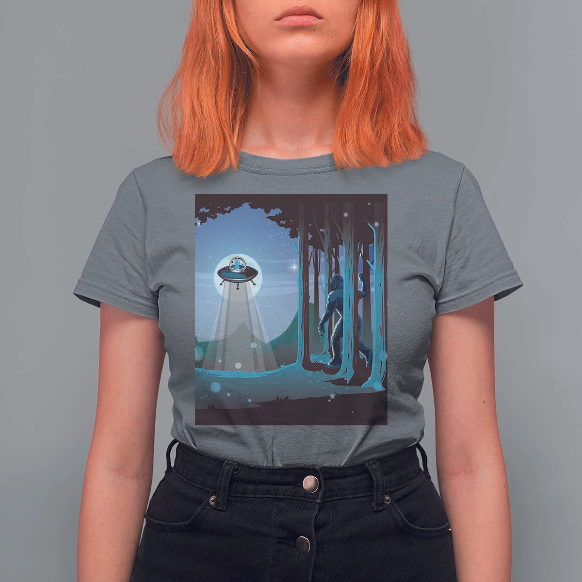 Bigfoot Hiding From Alien UFO Funny Sasquatch T Shirt For Women