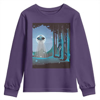 Bigfoot Hiding From Alien UFO Funny Sasquatch Youth Sweatshirt