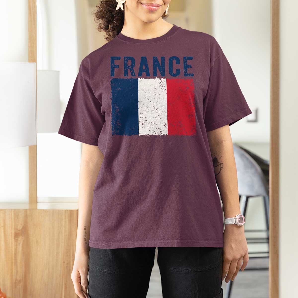 Vintage France Flag Distressed French Pride Patriotic Soccer Fan Graphic T Shirt For Women