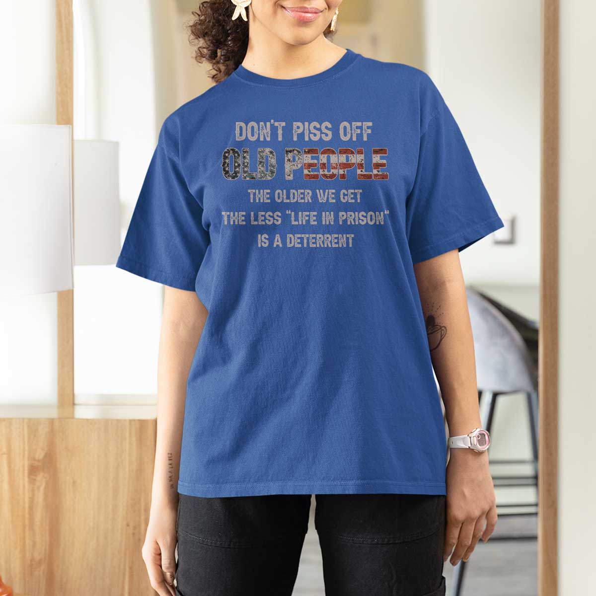 Dont Piss Off Old People T Shirt For Women Funny Saying Retro Sarcastic Birthday Gifts