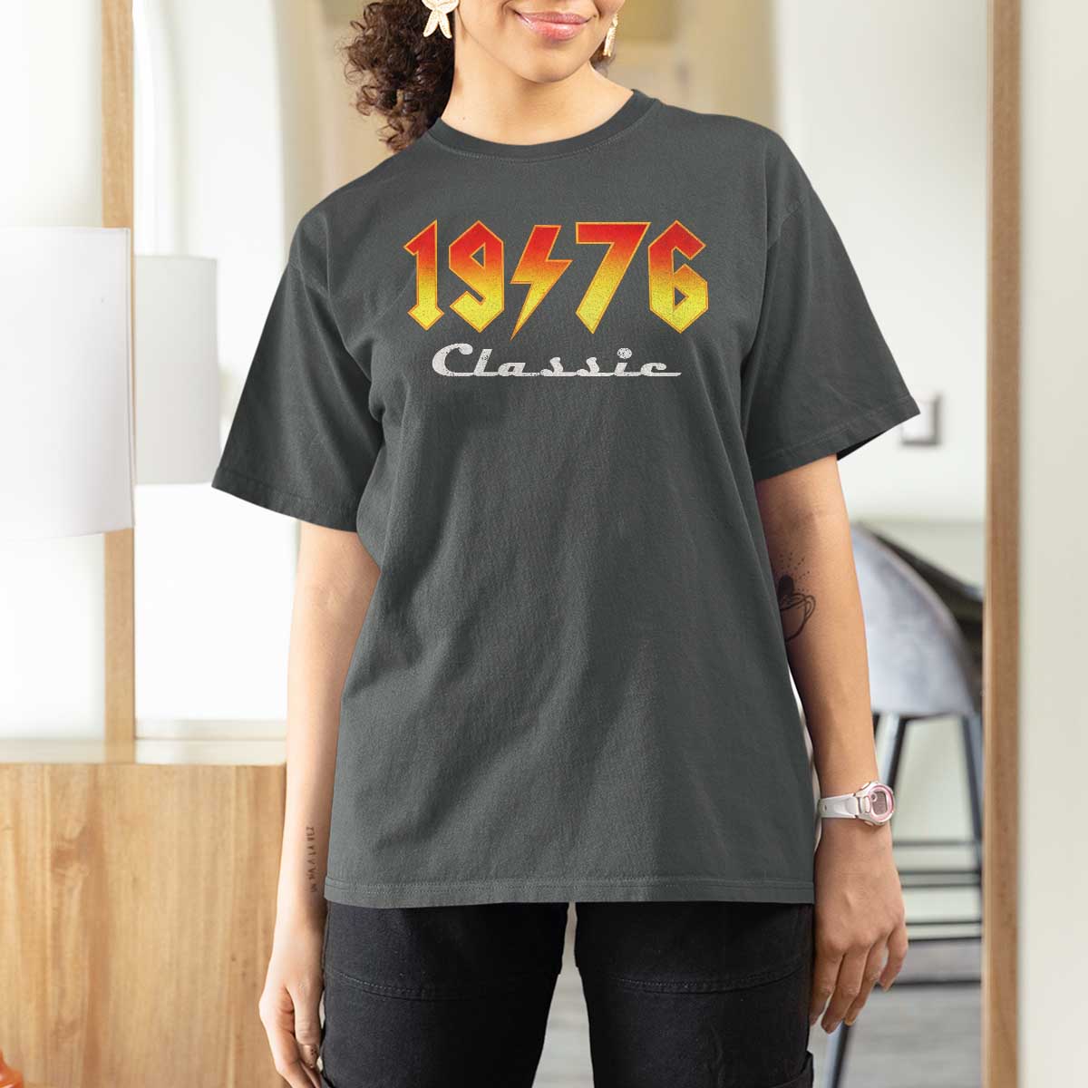 50th Birthday T Shirt For Women Classic Born 1976 Turning 50 Year Old