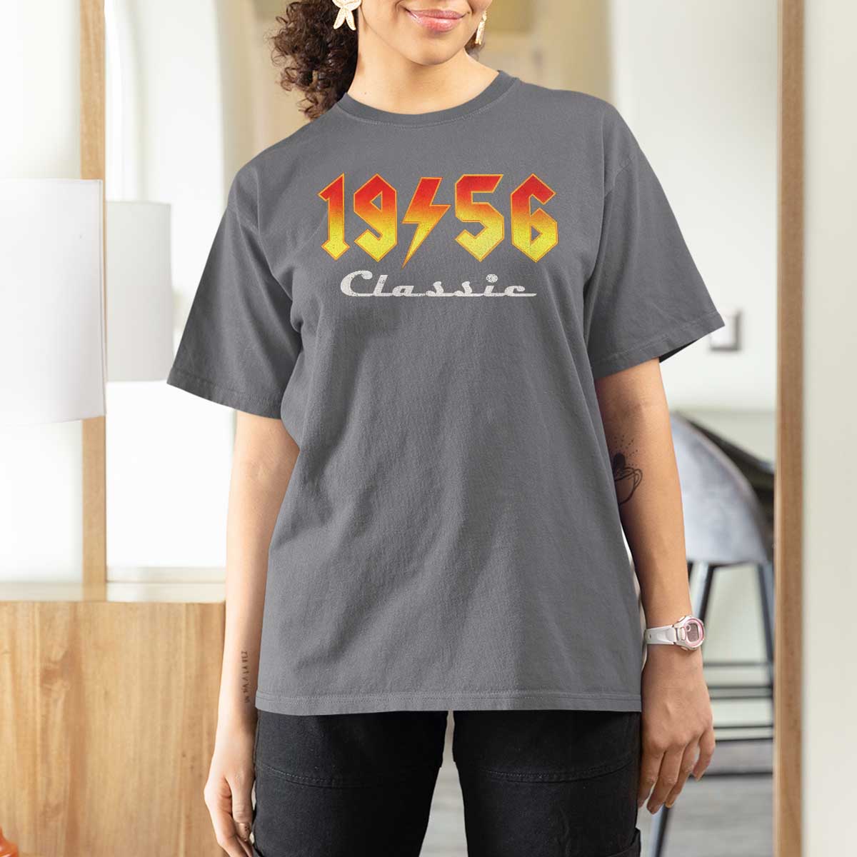 70th Birthday T Shirt For Women Classic Born 1956 Turning 70 Year Old