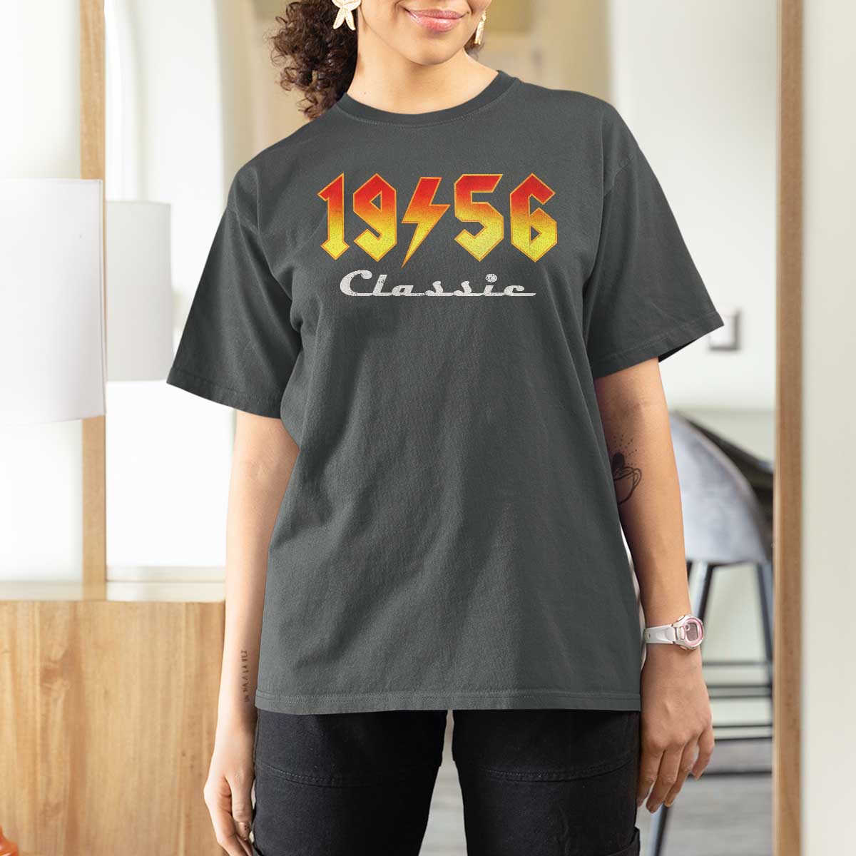 70th Birthday T Shirt For Women Classic Born 1956 Turning 70 Year Old
