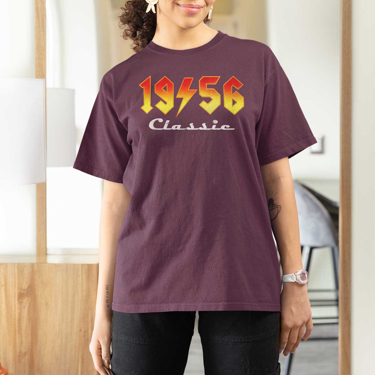 70th Birthday T Shirt For Women Classic Born 1956 Turning 70 Year Old