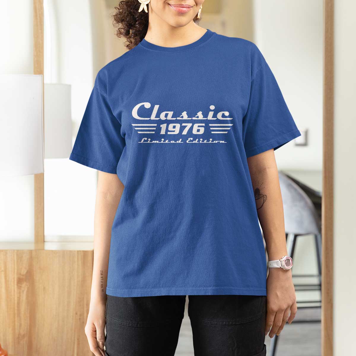 Classic 1976 Birthday T Shirt For Women 50yr 50th Birthday Gift