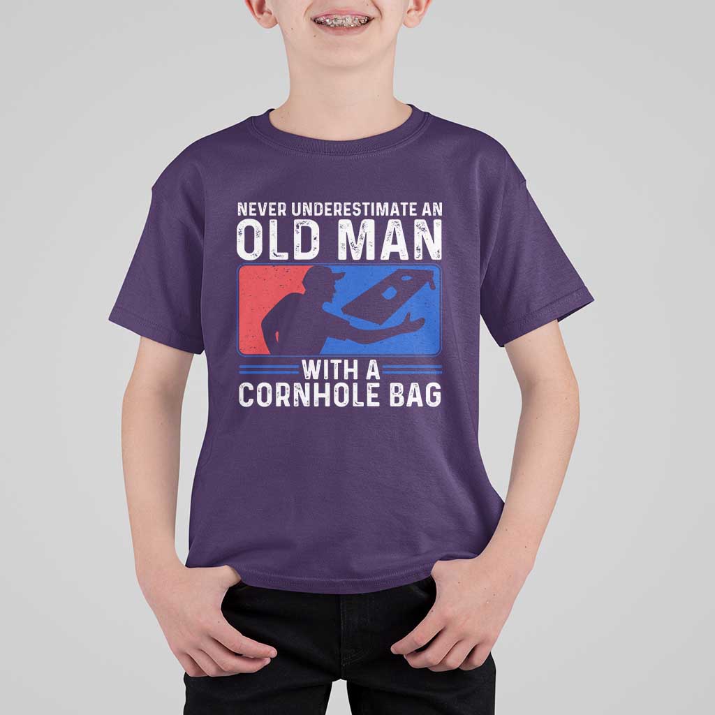 Funny Cornhole Player T Shirt For Kid Never Underestimate An Old Man With A Cornhole Bag