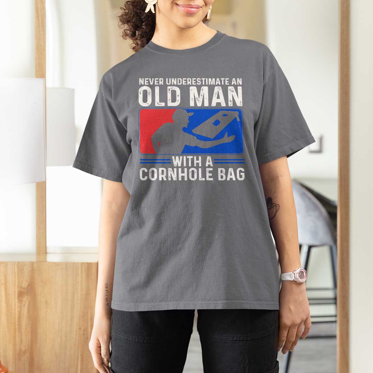 Funny Cornhole Player T Shirt For Women Never Underestimate An Old Man With A Cornhole Bag