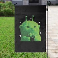Funny Alien Cat Meme Garden Flag Funny Kitten 90s Retro Vintage Graphic Weird Cats Y2k - Wonder Print Shop