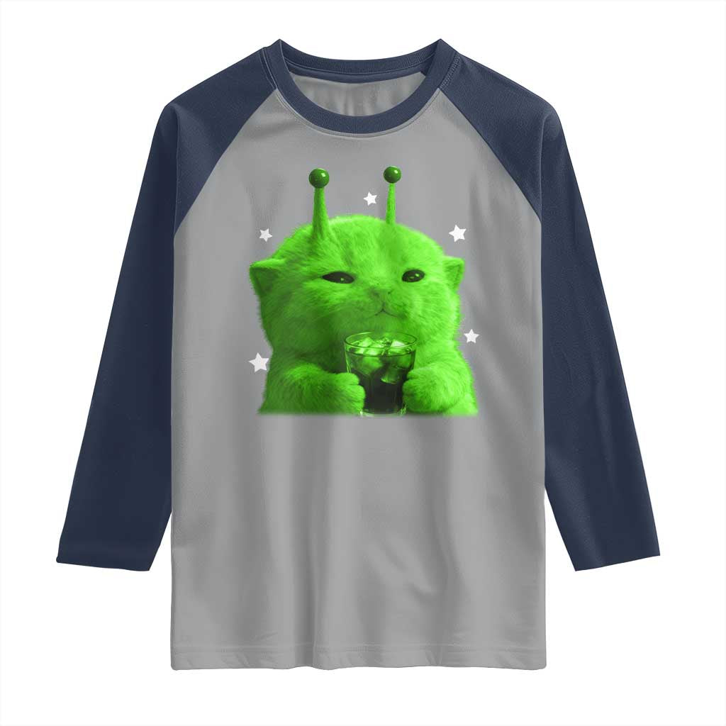 Funny Alien Cat Meme Raglan Shirt Funny Kitten 90s Retro Vintage Graphic Weird Cats Y2k - Wonder Print Shop
