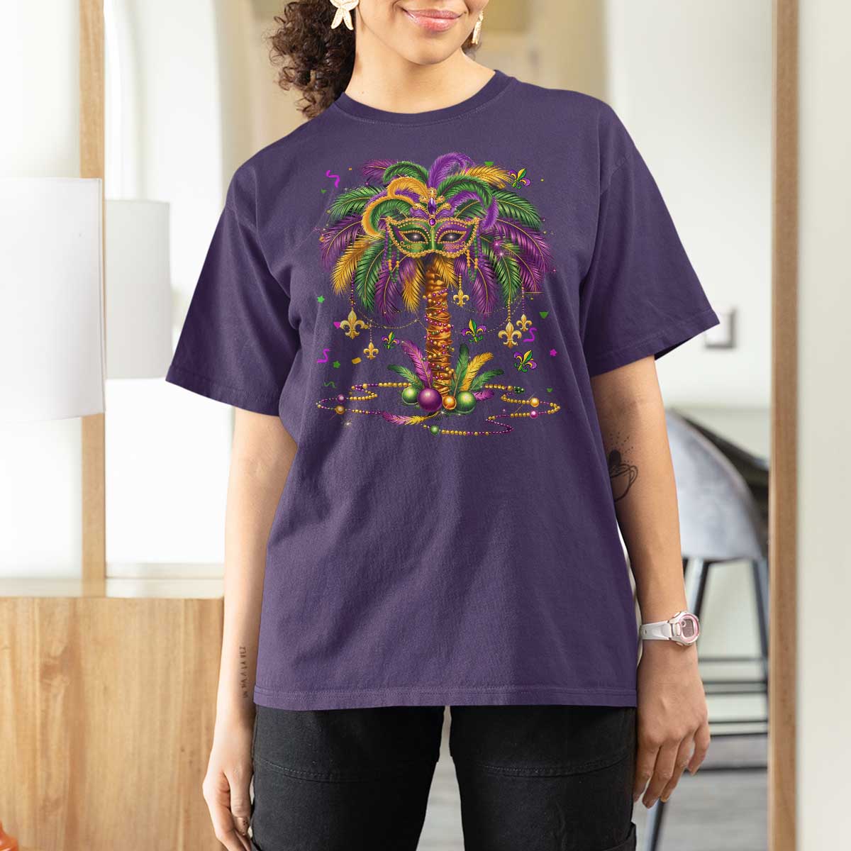 Mardi Gras Bead Tree T Shirt For Women Carnival New Orleans Hawaiian Tropical Palm Tree 2025