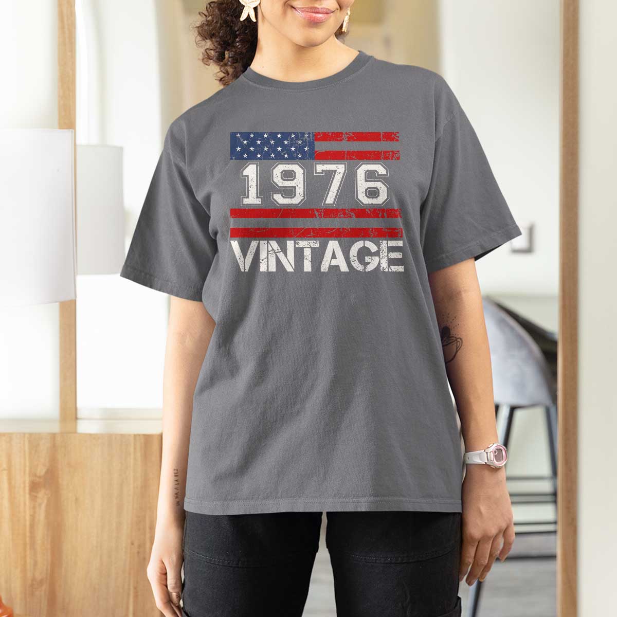 Vintage 50th Birthday T Shirt For Women Retro 1976 American Flag 50 Year Old