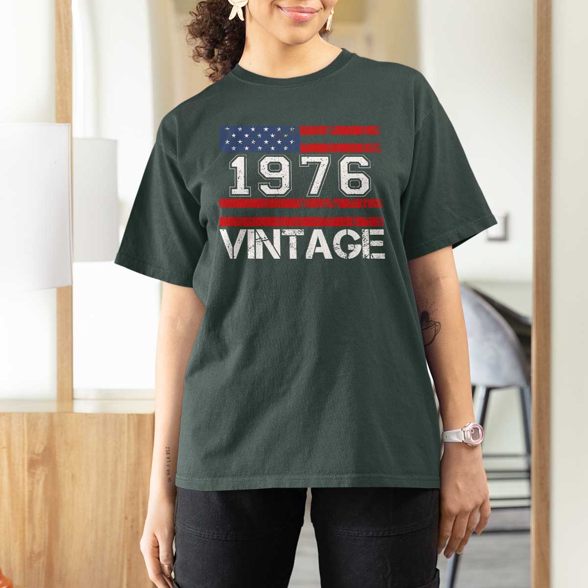 Vintage 50th Birthday T Shirt For Women Retro 1976 American Flag 50 Year Old