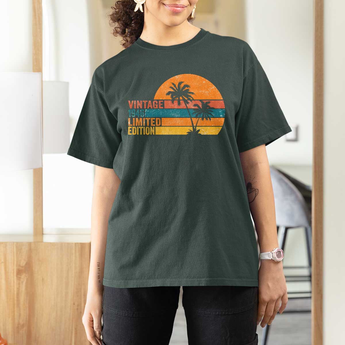 Vintage 1946 Limited Edition T Shirt For Women Retro Sunset 80th Birthday 80 Year Old Gifts