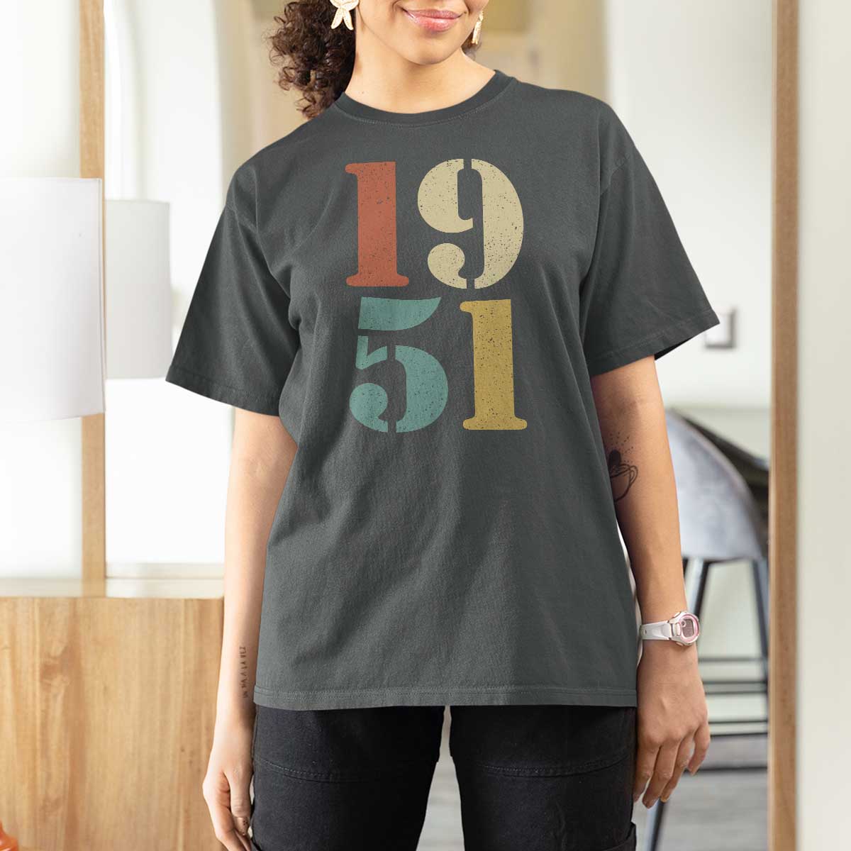 75th Birthday T Shirt For Women Classic Retro 1951 70 Year Old Gifts