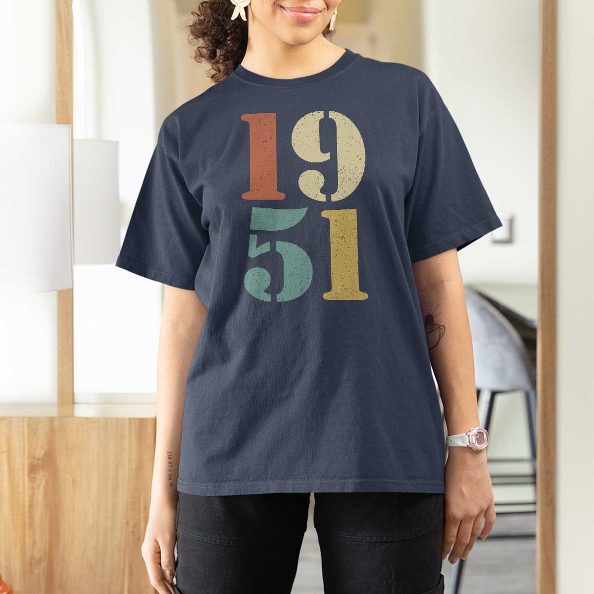 75th Birthday T Shirt For Women Classic Retro 1951 70 Year Old Gifts