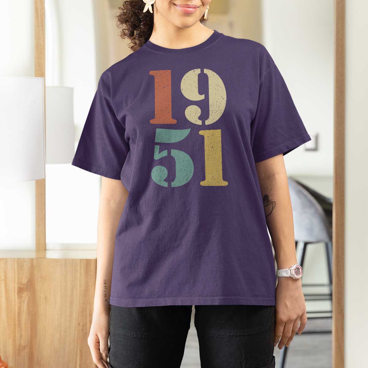 75th Birthday T Shirt For Women Classic Retro 1951 70 Year Old Gifts