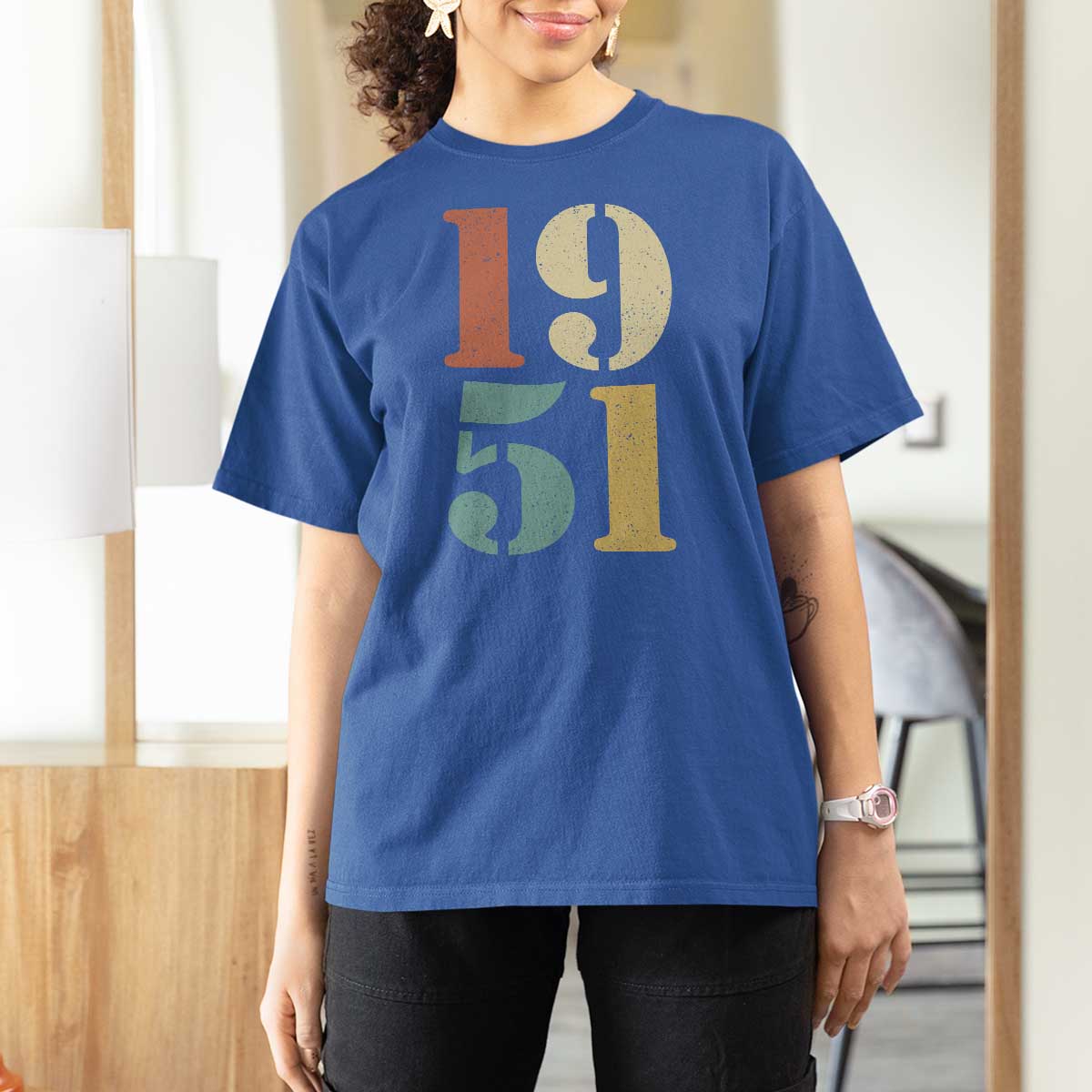 75th Birthday T Shirt For Women Classic Retro 1951 70 Year Old Gifts