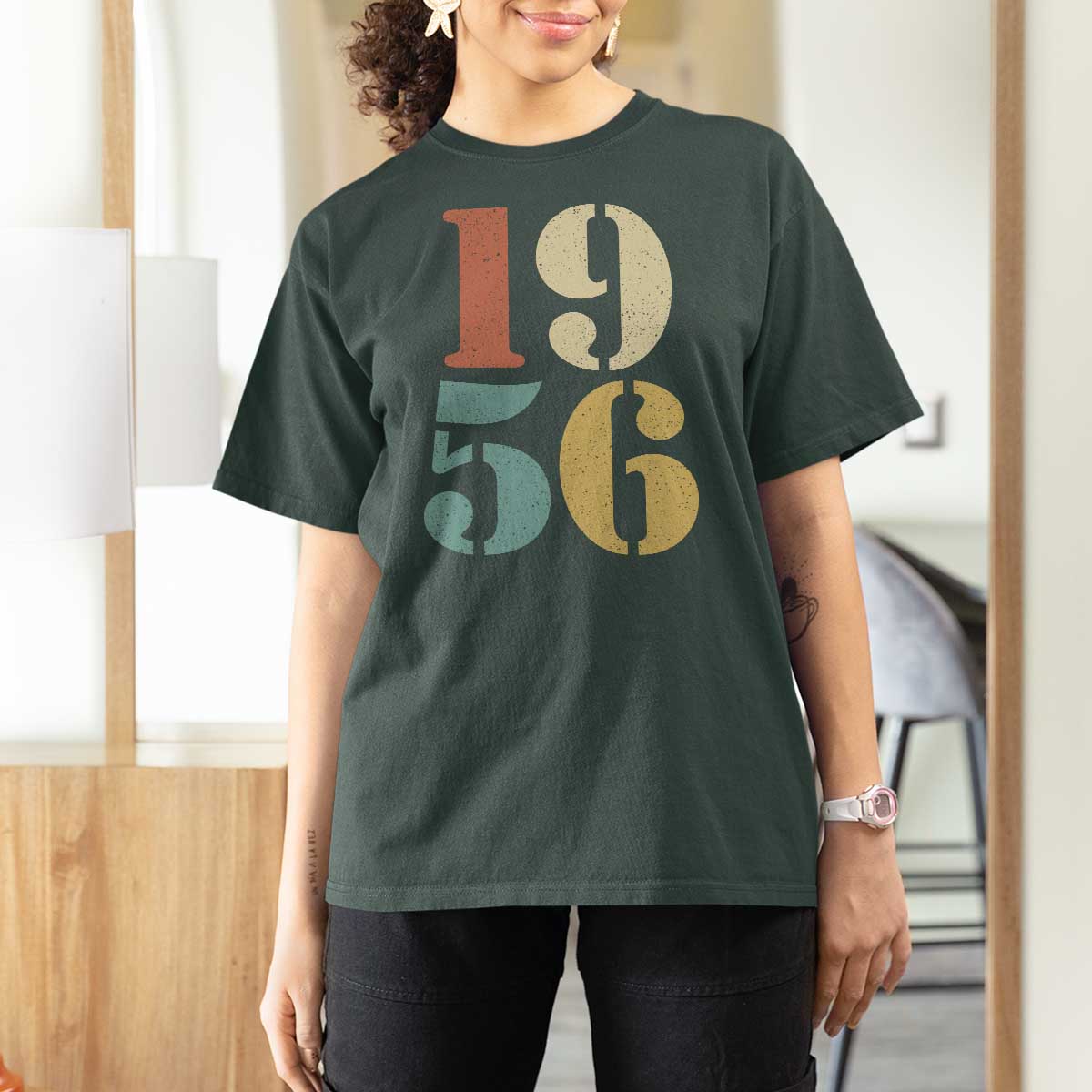 70th Birthday T Shirt For Women Classic Retro 1956 70 Year Old Gifts